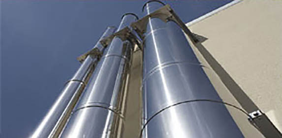 Trabajos de limpieza de chimeneas en la industria